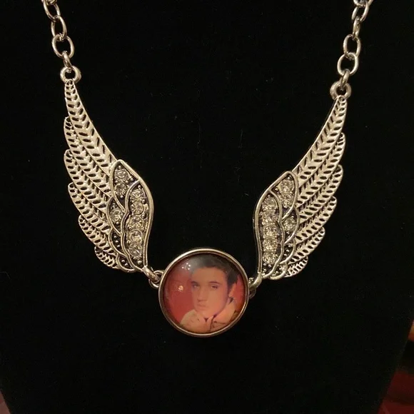 - Elvis Snap Button Necklace - Picture 2 of 8